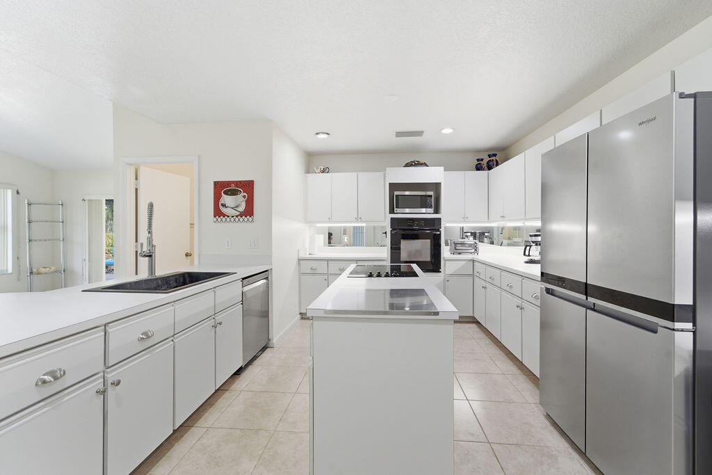 HOMELAND - Residential Lease