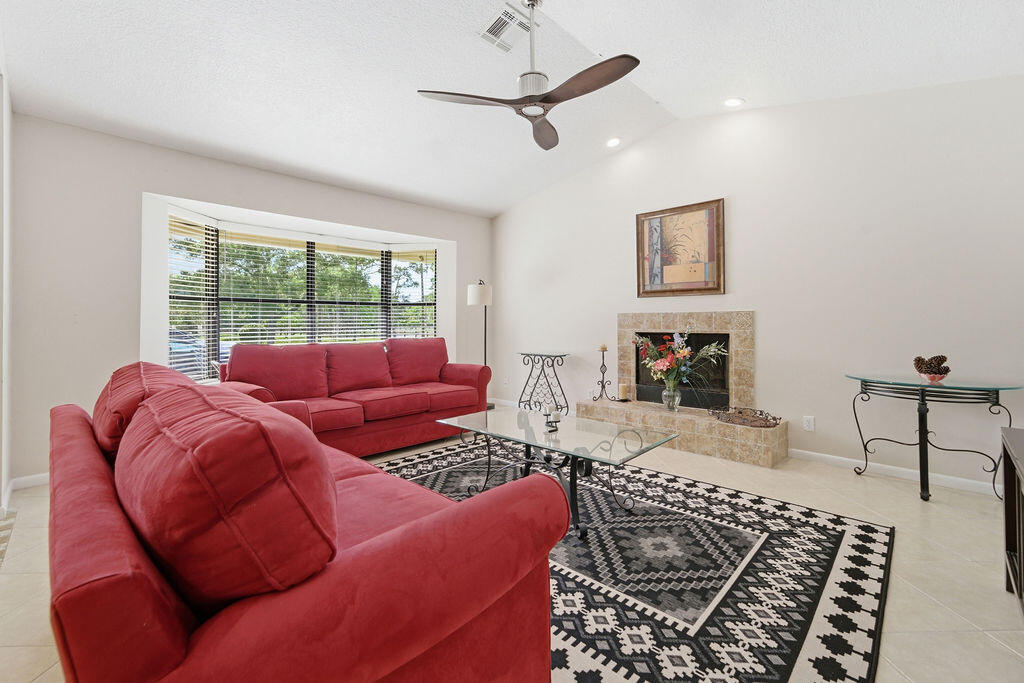 HOMELAND - Residential Lease