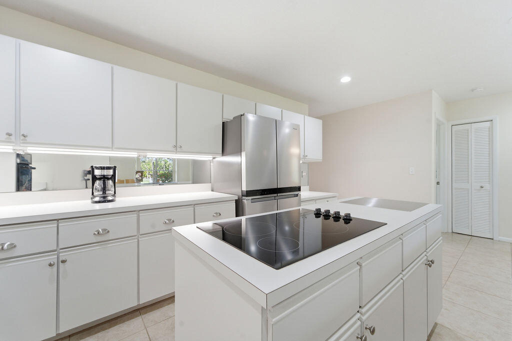 HOMELAND - Residential Lease