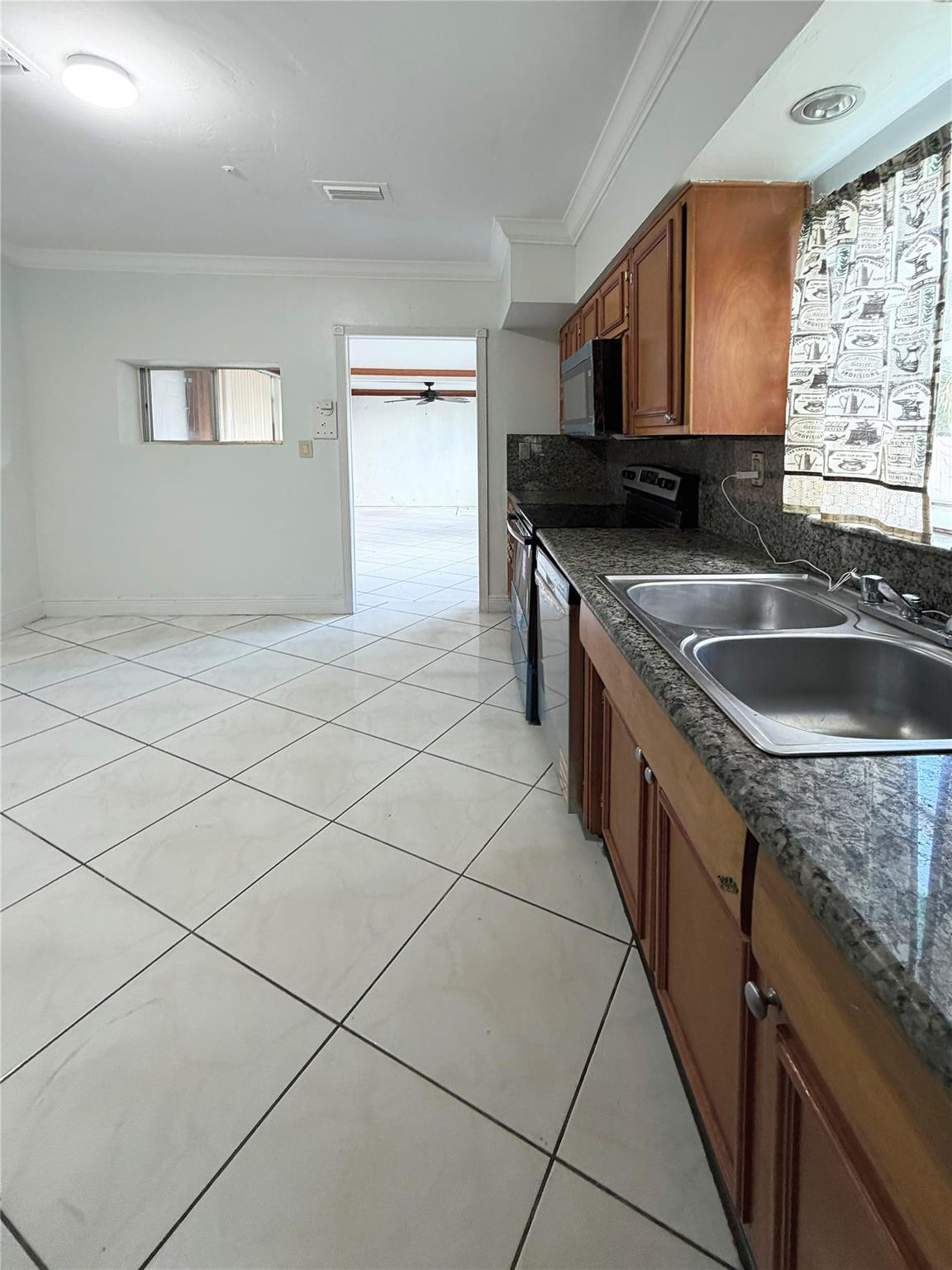 Sierra 1st Add - Residential Lease