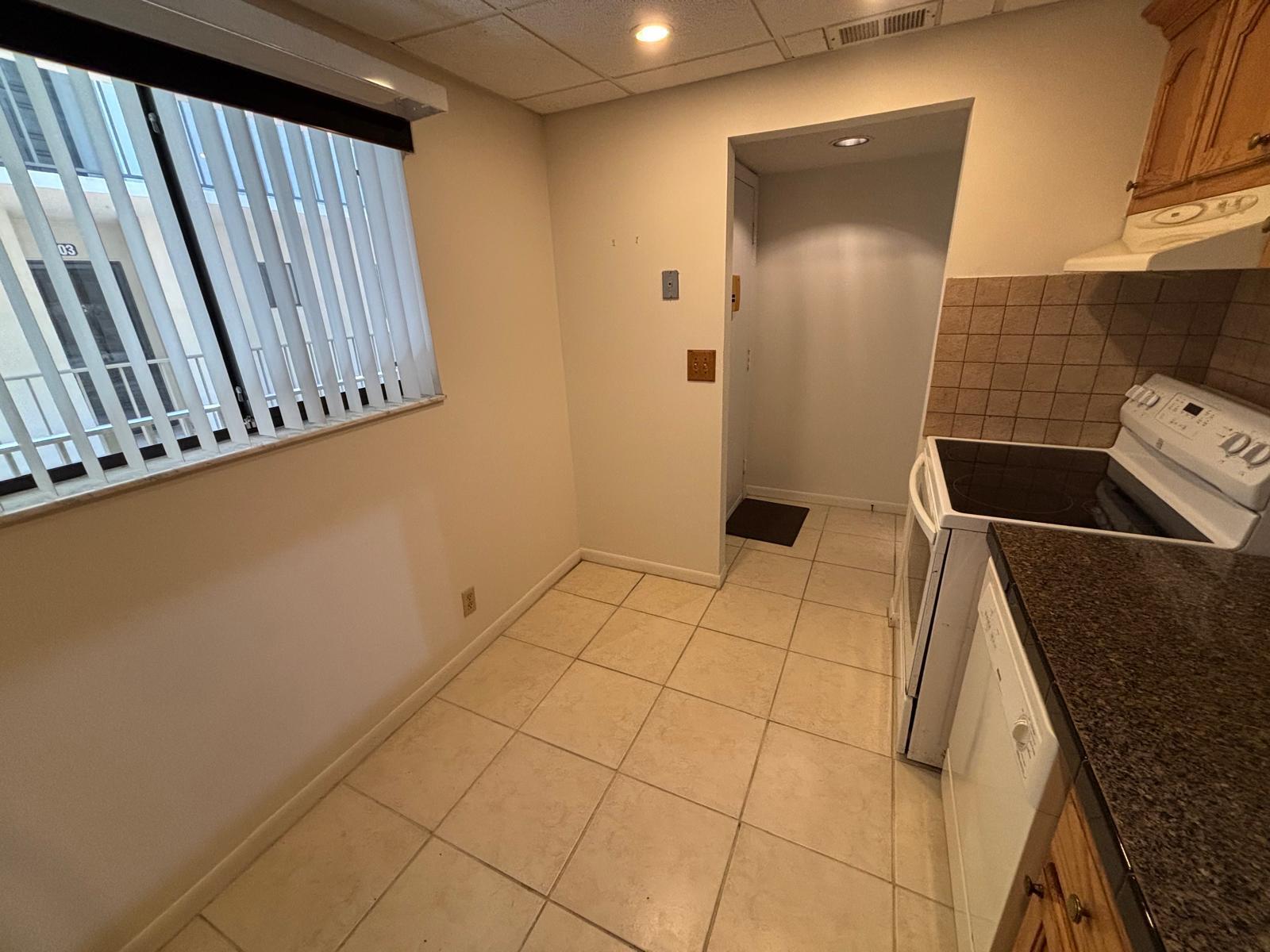 DOGWOOD CONDO - Residential