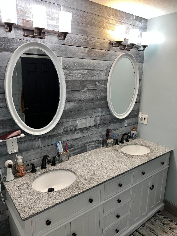 PORT ST LUCIE SECTION 33 - Residential Lease