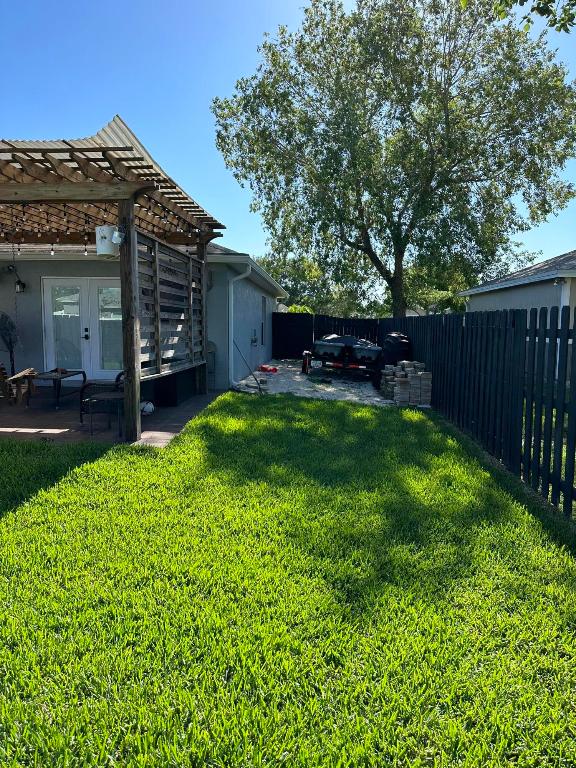 PORT ST LUCIE SECTION 33 - Residential Lease