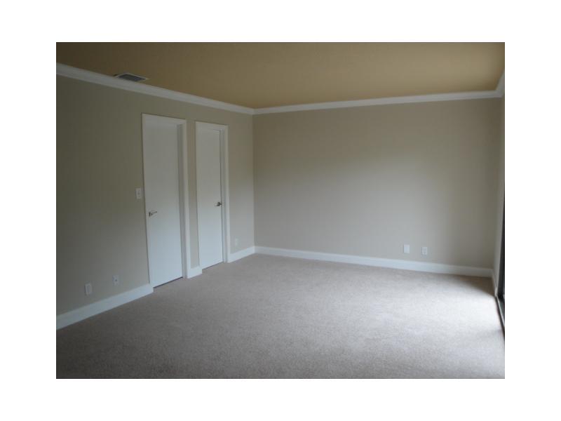 Villager Townhomes - Residential