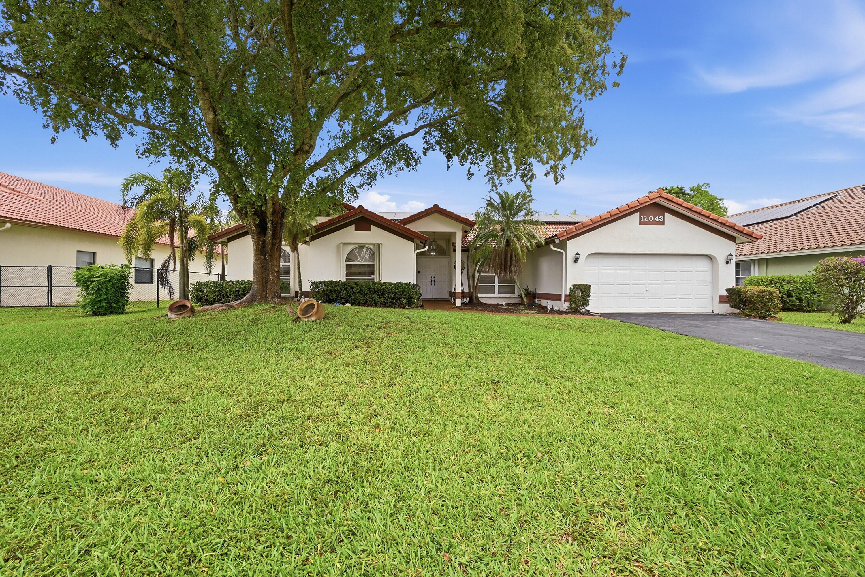 WEST GLEN - Residential