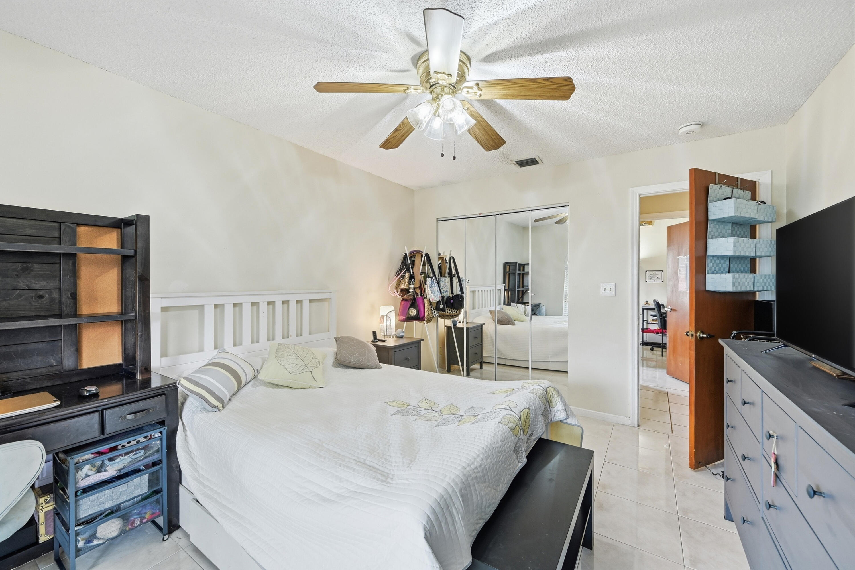 WEST GLEN - Residential