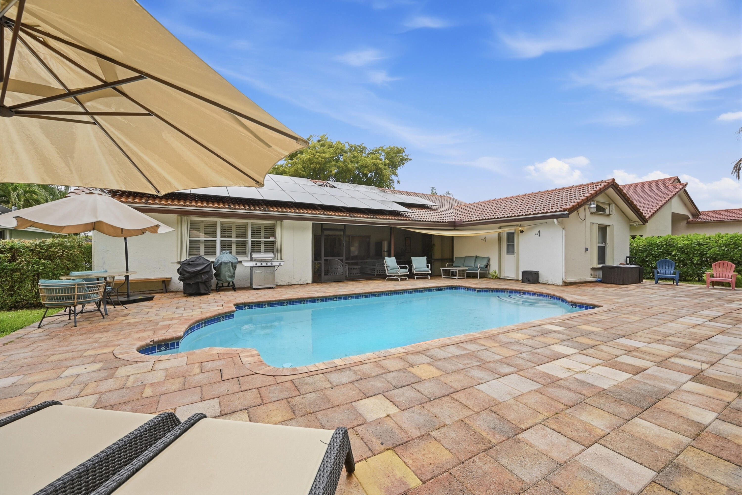 WEST GLEN - Residential
