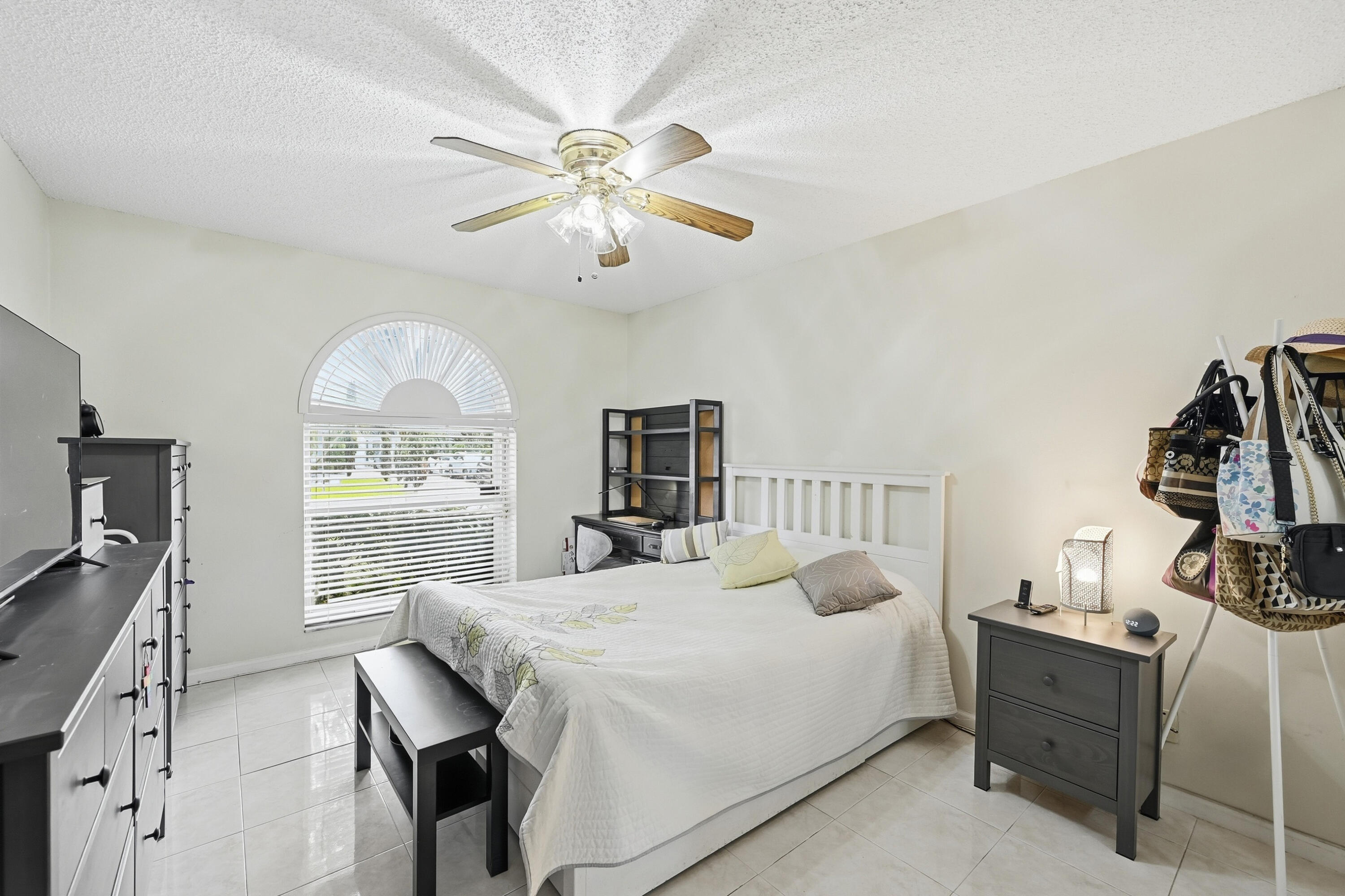WEST GLEN - Residential