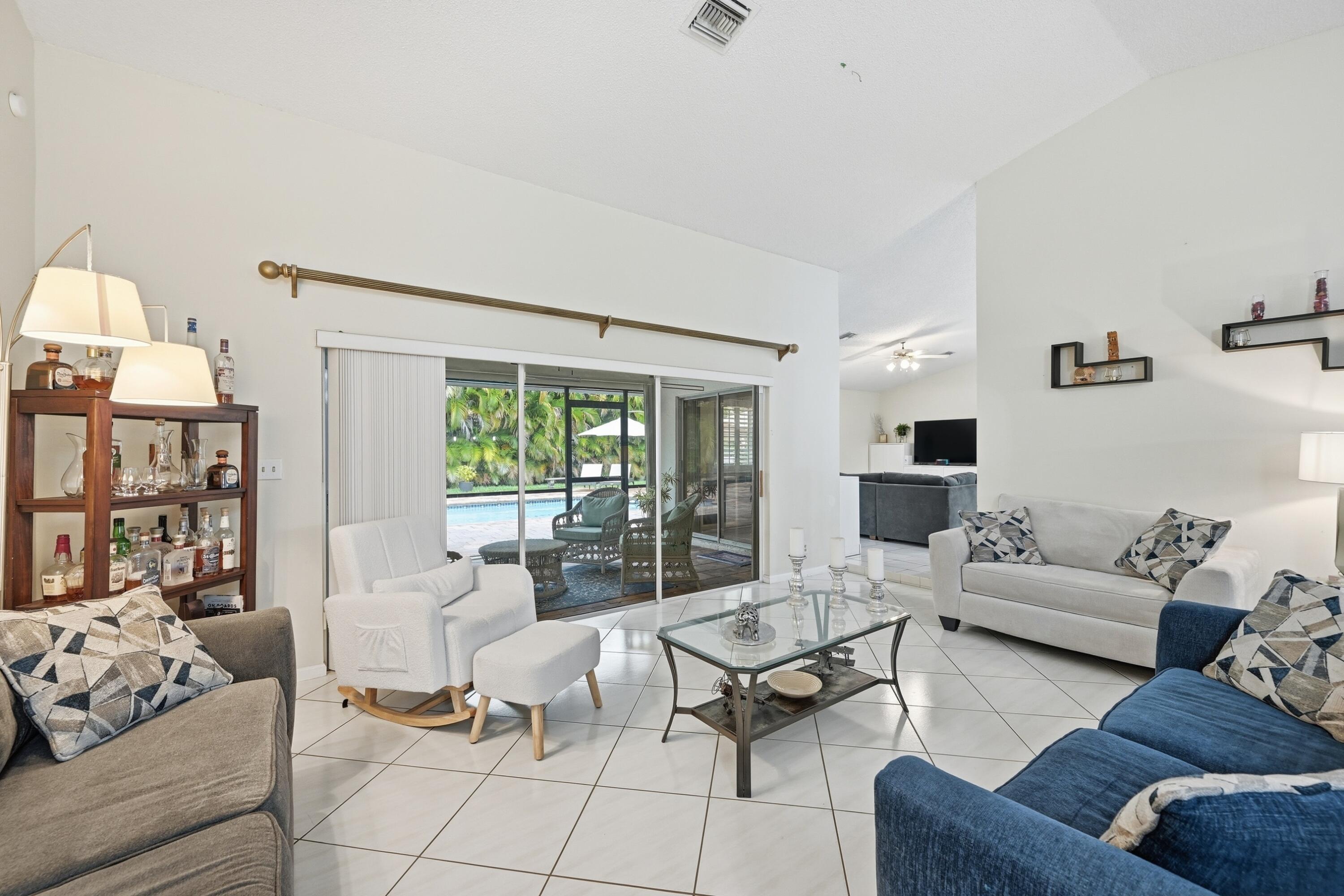WEST GLEN - Residential