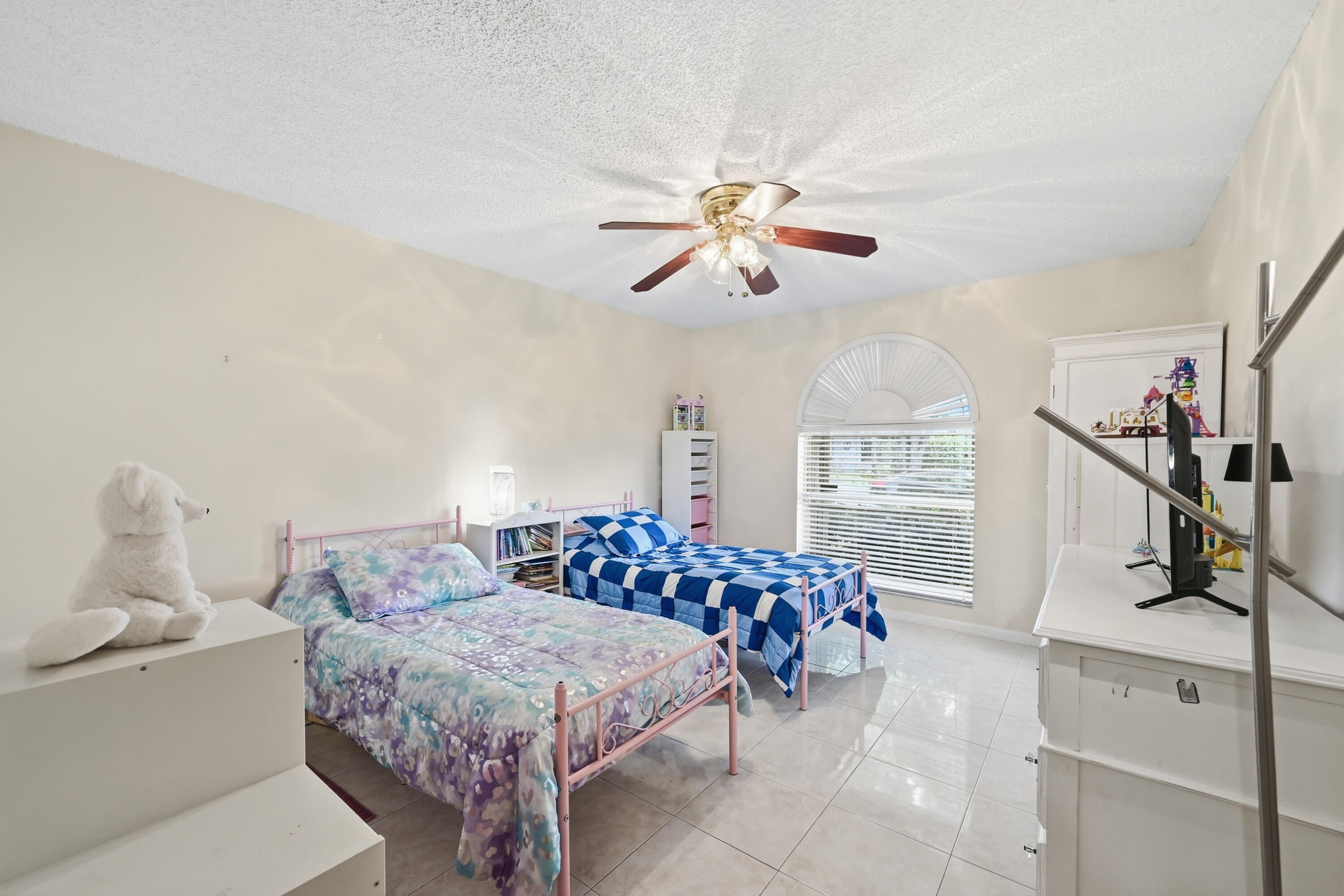 WEST GLEN - Residential