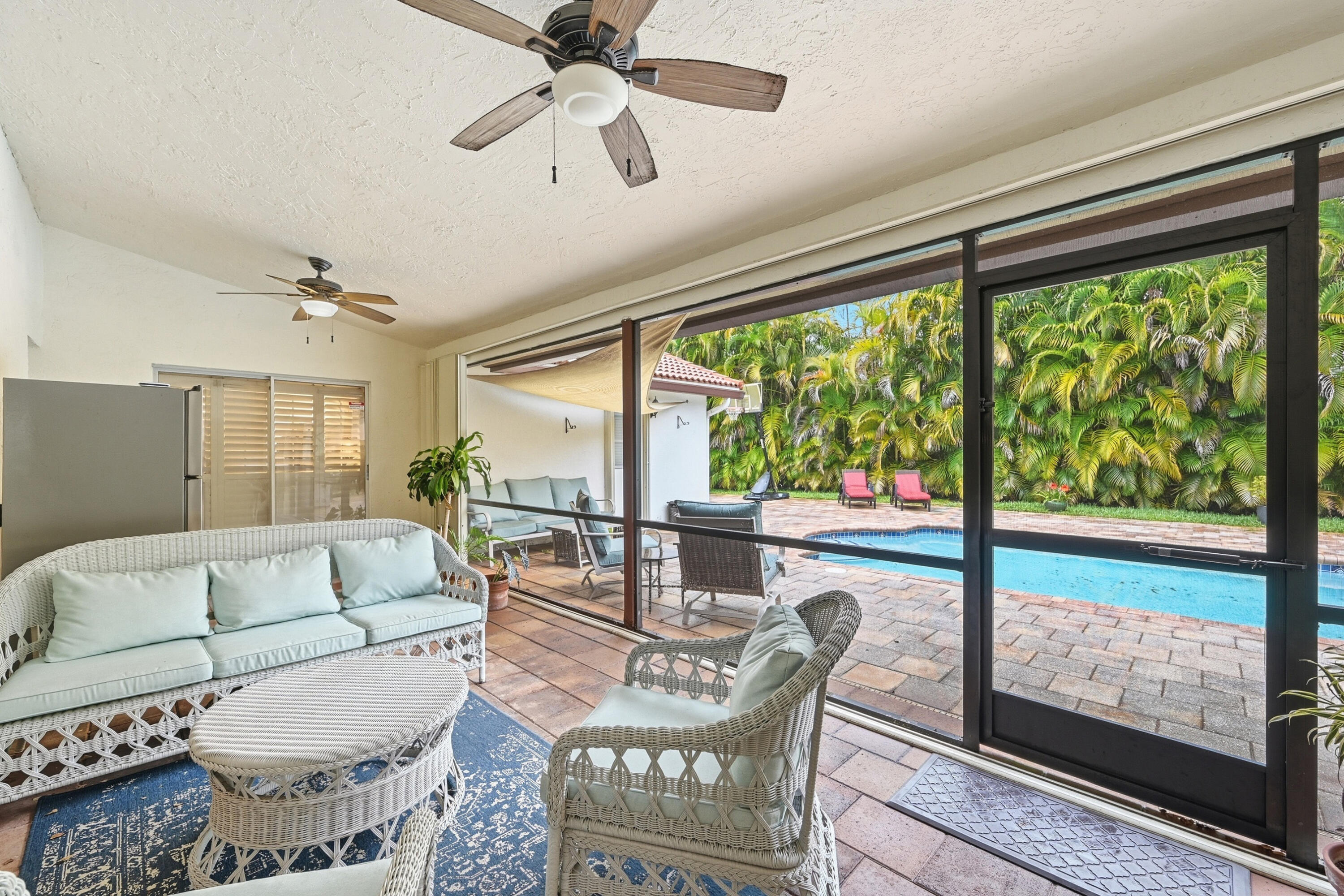 WEST GLEN - Residential