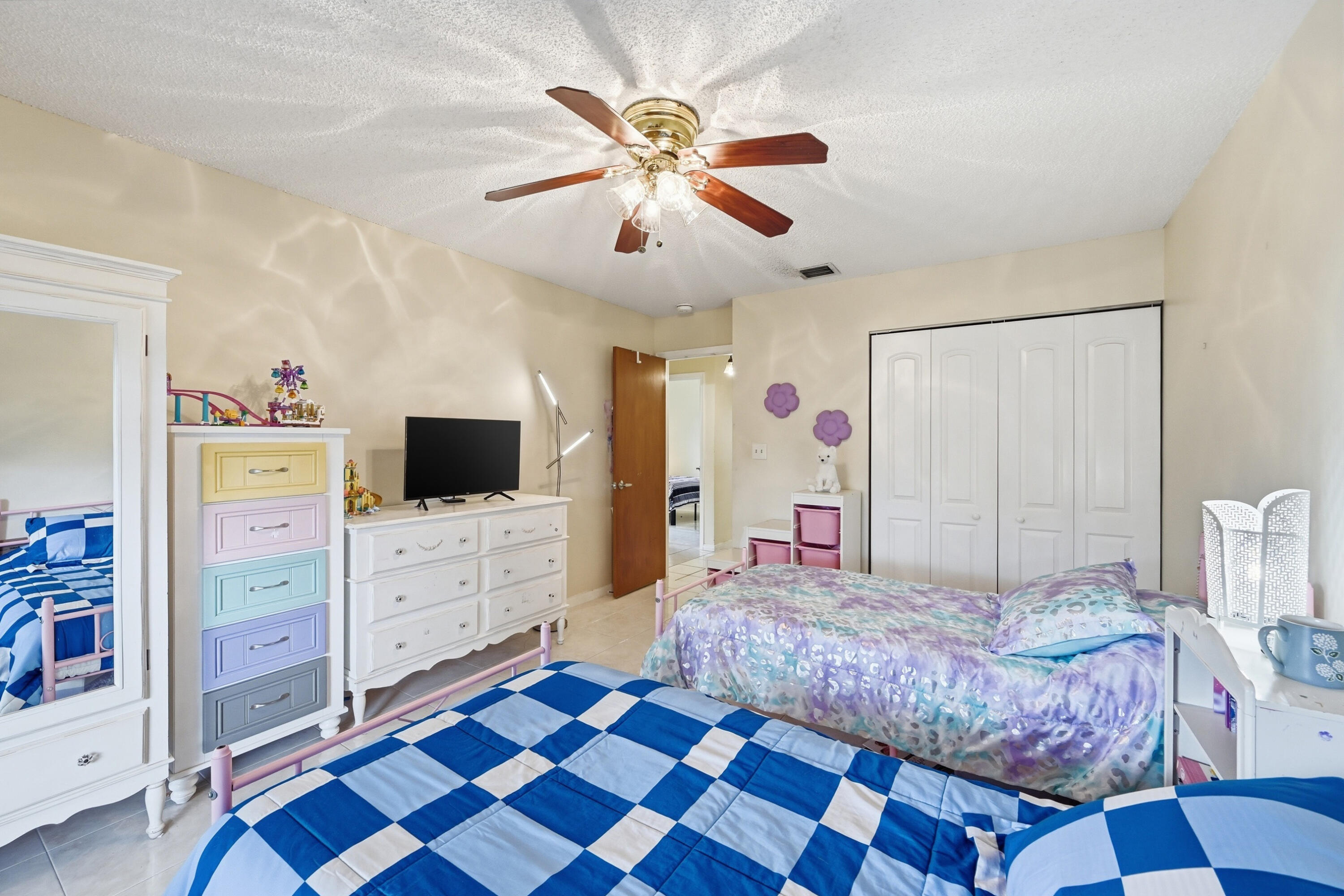 WEST GLEN - Residential