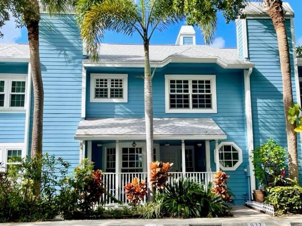 Photo of 618 Ocean Dunes Circle, Jupiter, FL 33477 (MLS # R10986775)