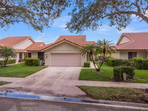 2855 Eagle Lane, West Palm Beach, FL MLS: R11092104