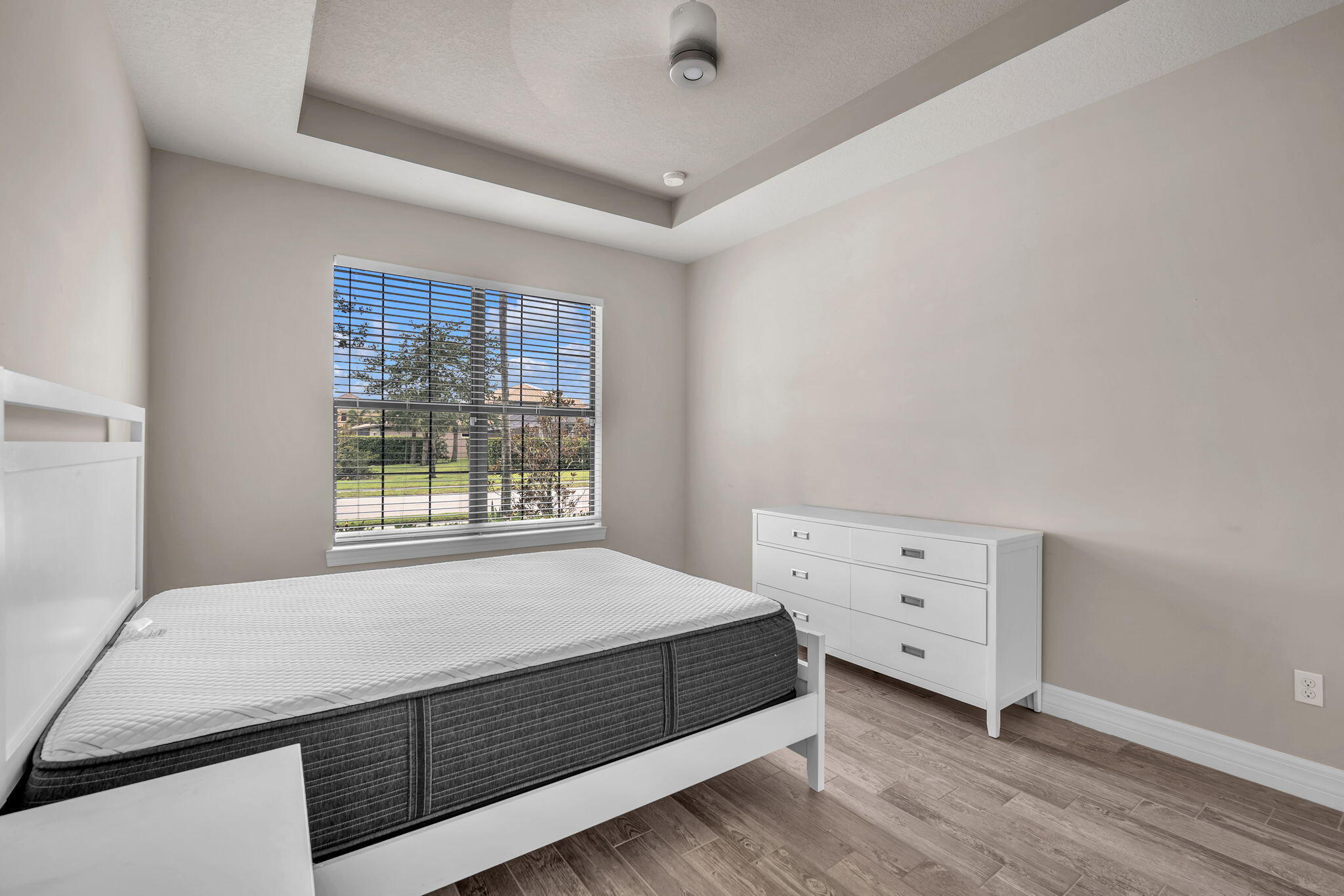 SONOMA ISLES - Residential