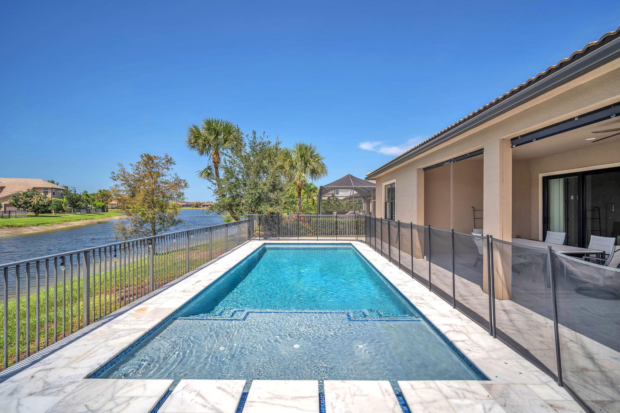 SONOMA ISLES - Residential