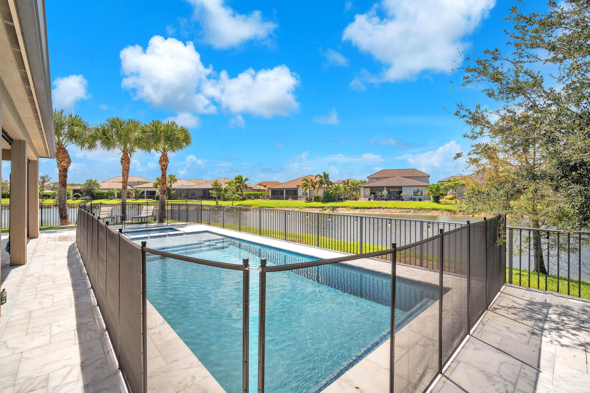 SONOMA ISLES - Residential