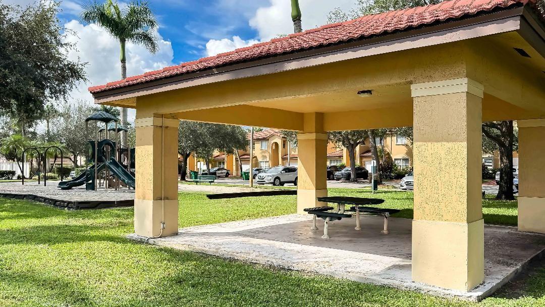 WEST PARK-WEST - Residential