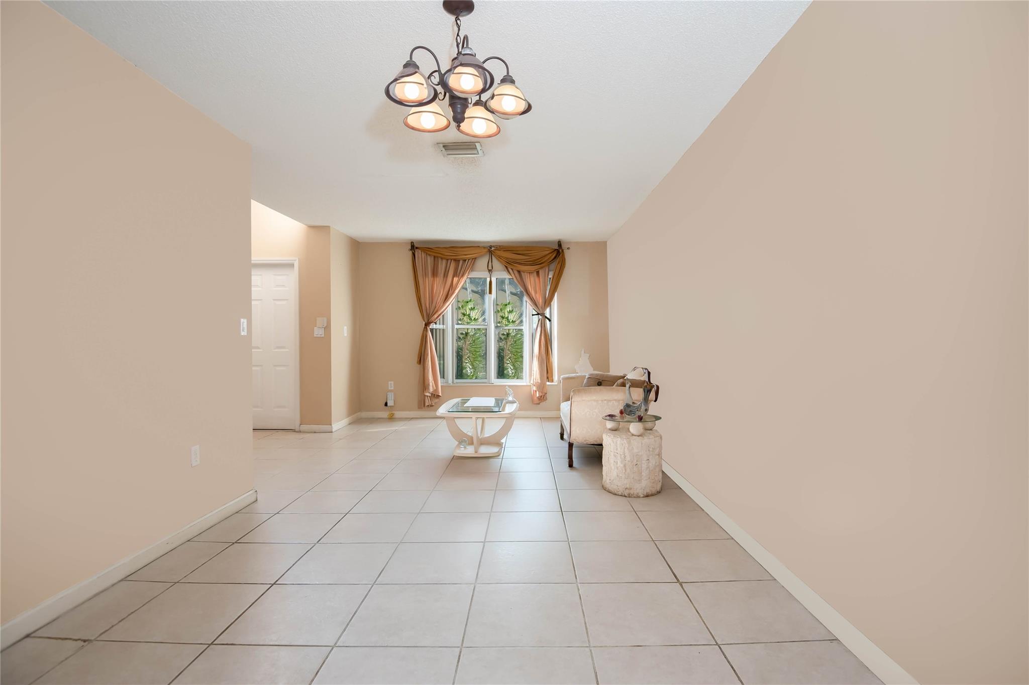 View photos, virtual tours, details... 14015 N Forest Oak Cir 14015