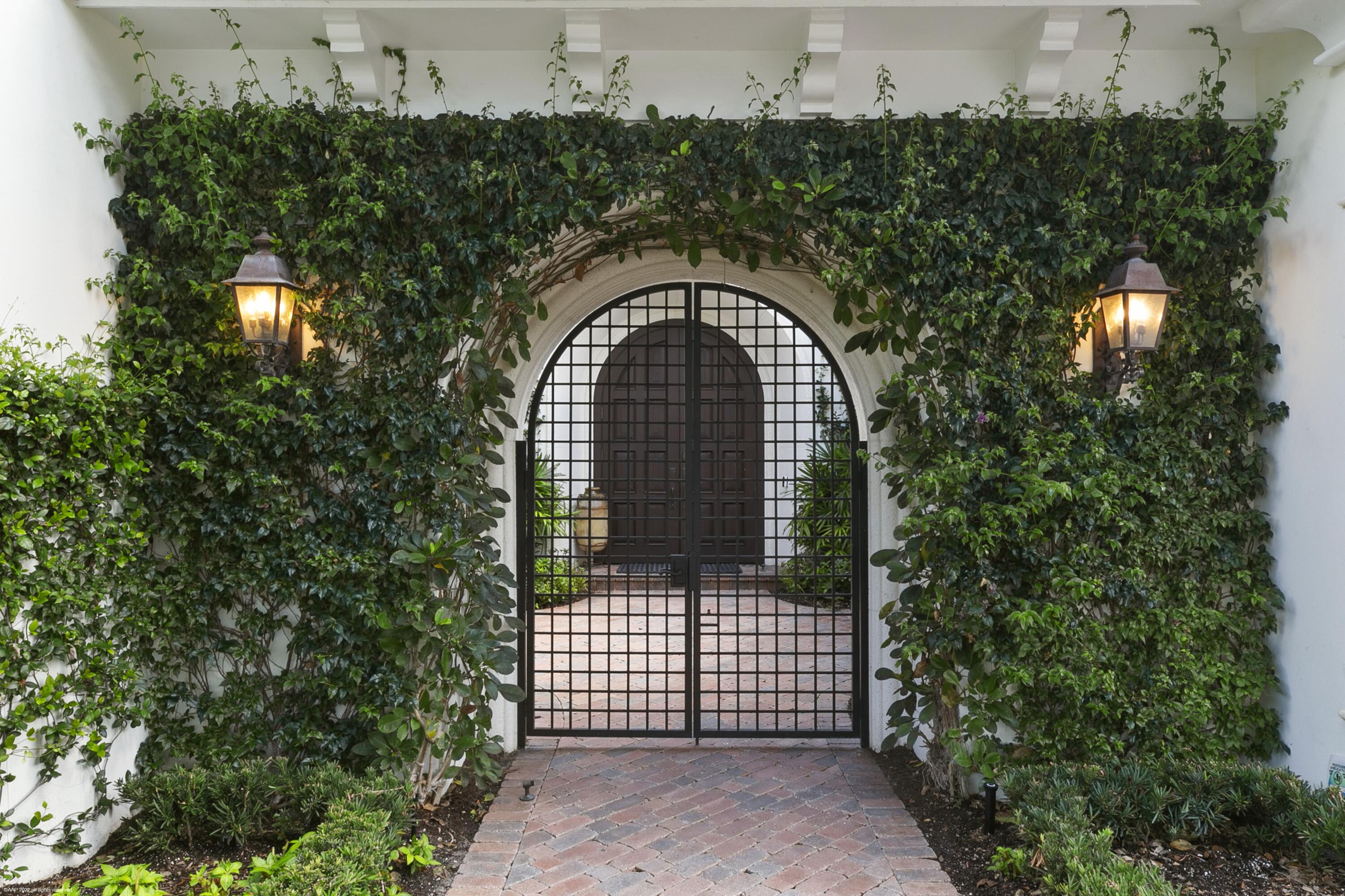 OLD PALM - Residential