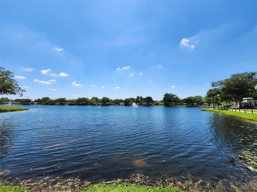 Photo of 301 Cambridge Road #301, Hollywood, FL 33024 (MLS # F10556823)