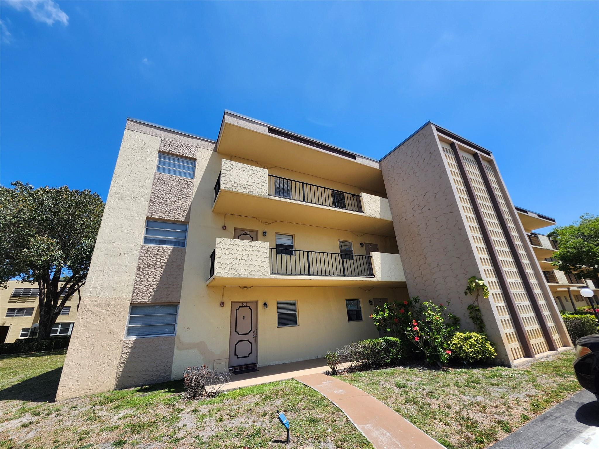 CAMBRIDGE HOUSE - Residential Lease