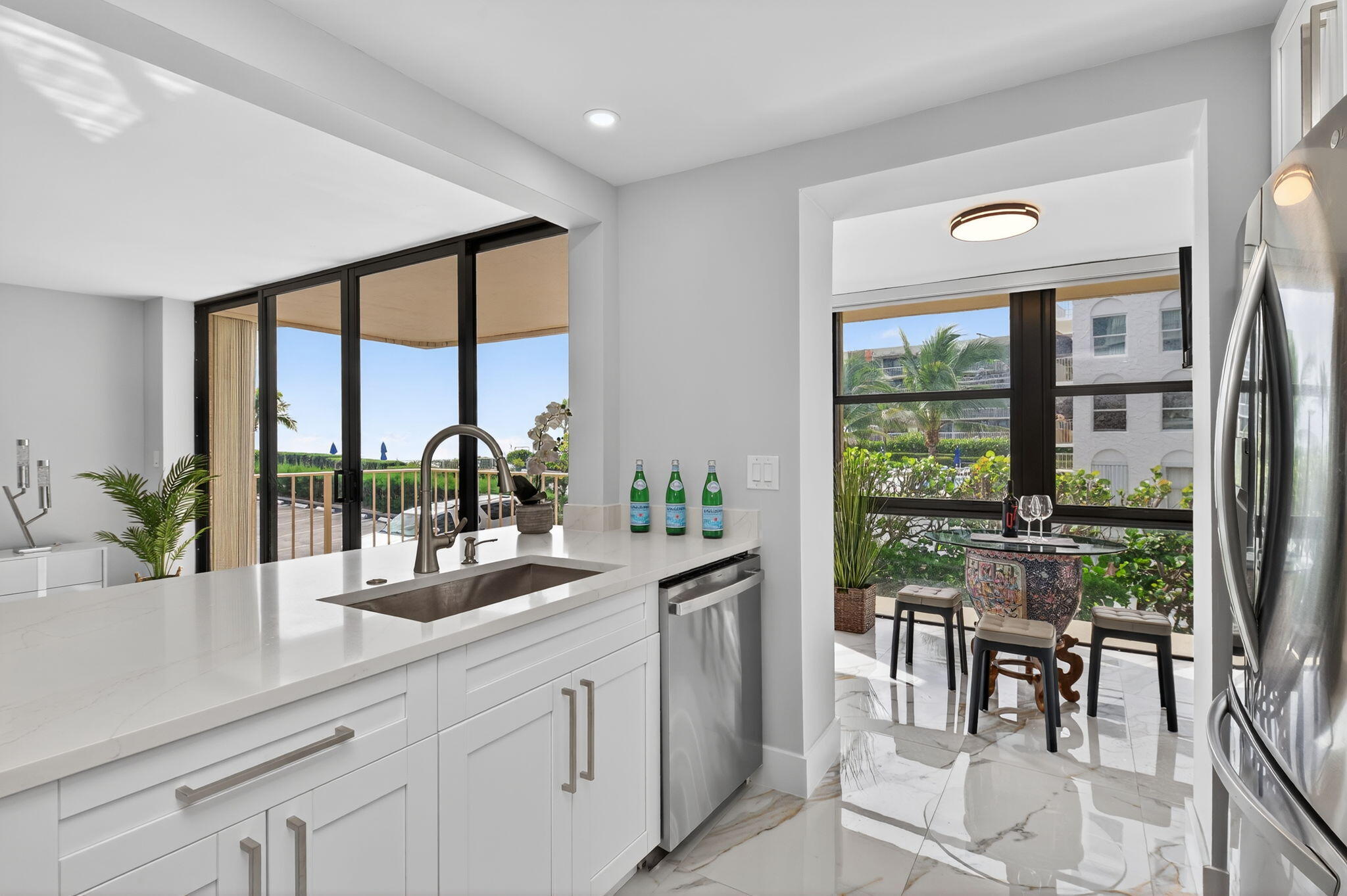 THIRTY TWO HUNDRED CONDO - Residential