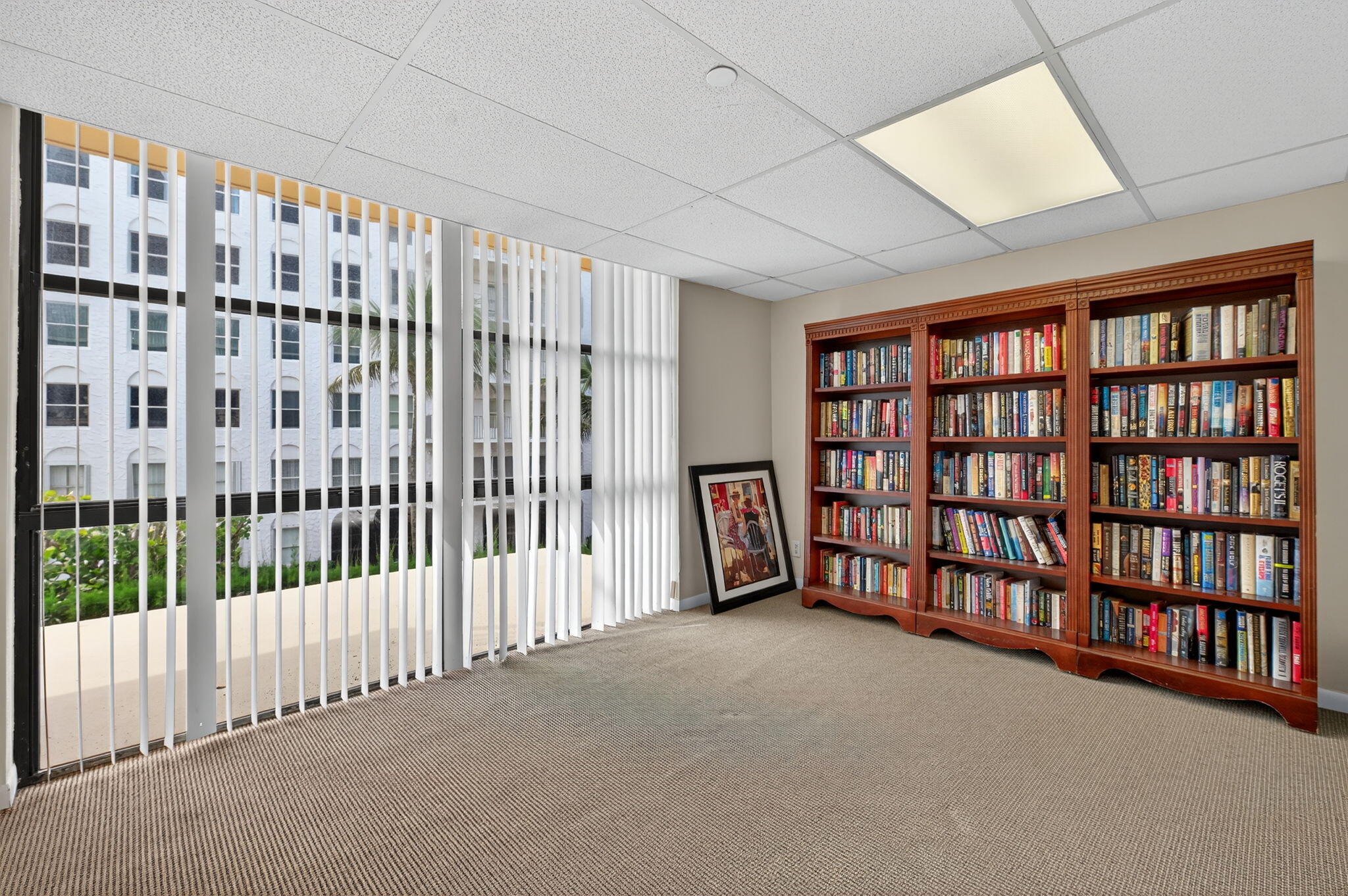 THIRTY TWO HUNDRED CONDO - Residential