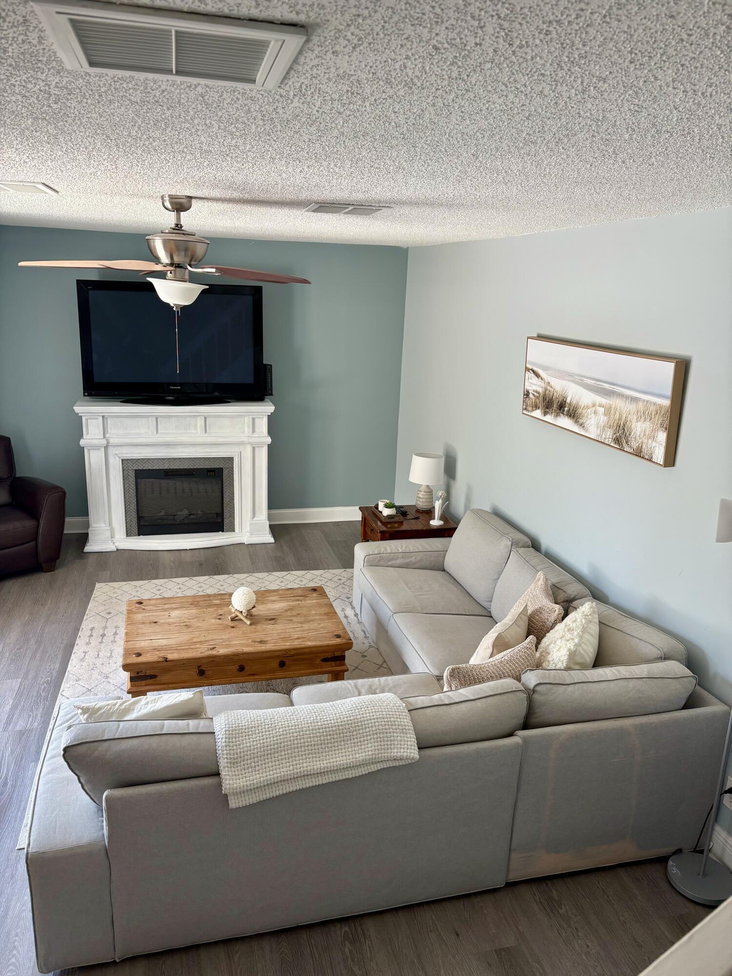 COPPOLA VILLAS - Residential Lease