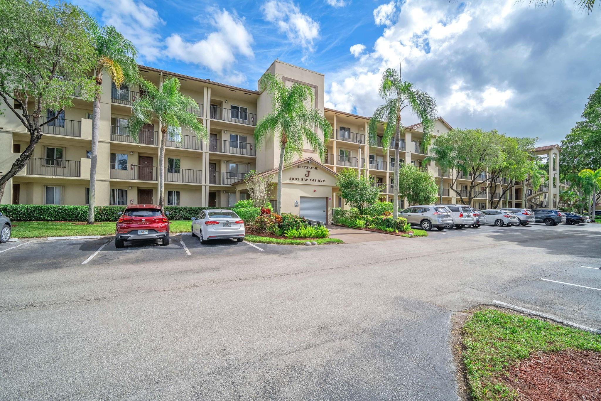 1201 SW 141st Ave J409