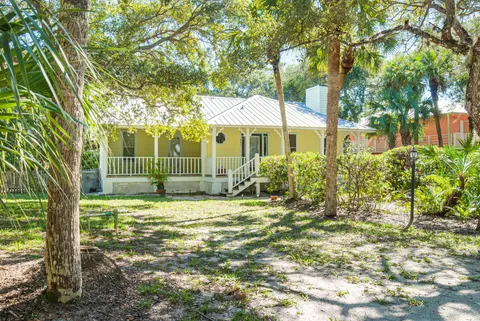 1941 W Shell Lane, Vero Beach, FL MLS: R10937440