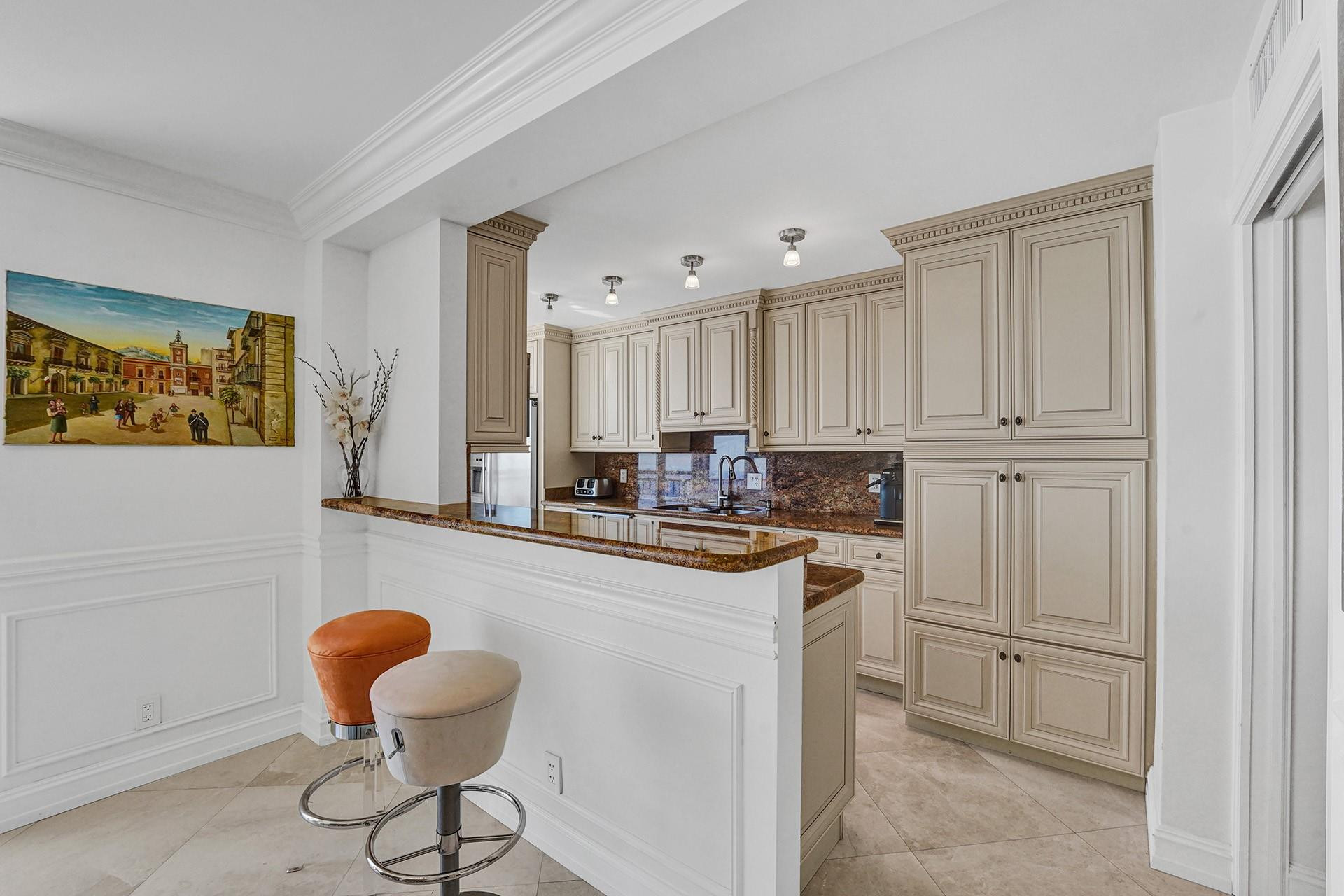 Plaza South - Residential Lease