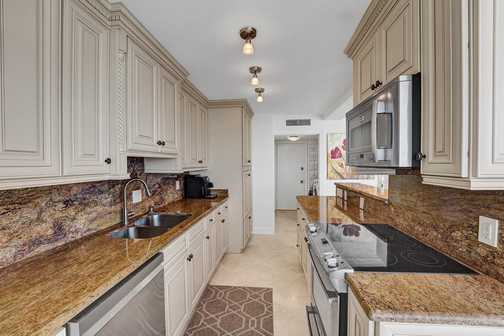 Plaza South - Residential Lease