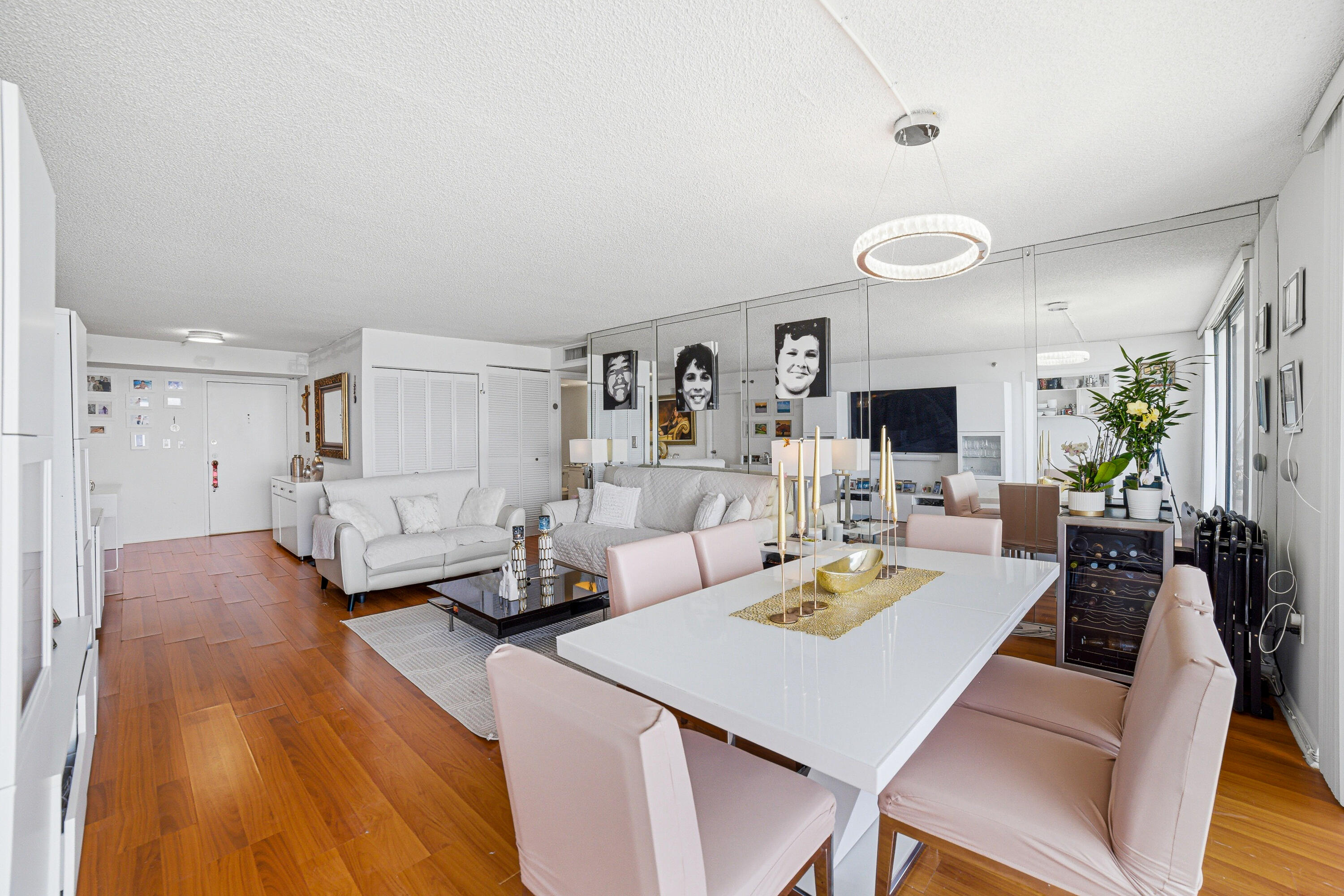 WINSTON TOWERS 600 CONDO - Residential