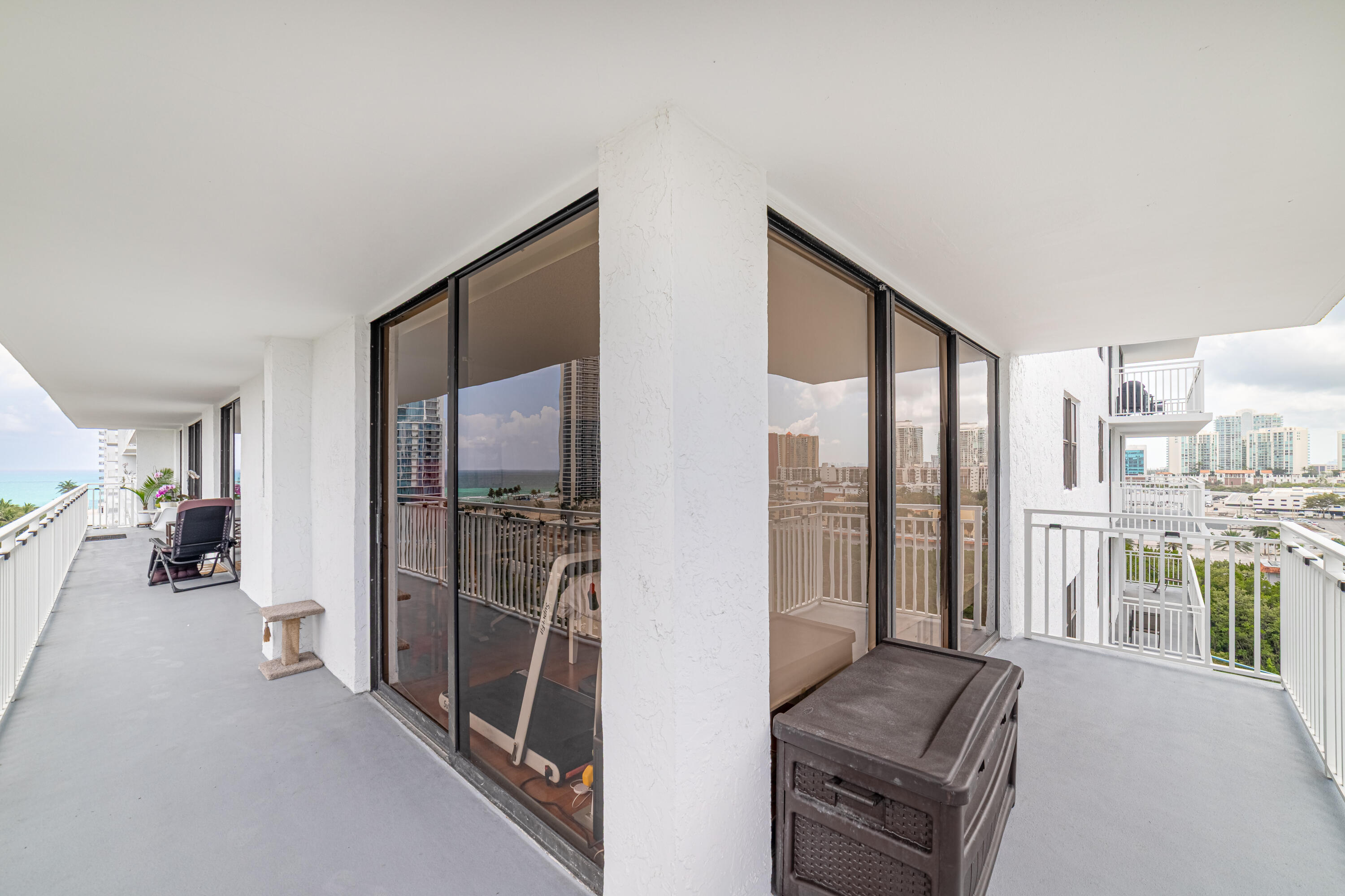 WINSTON TOWERS 600 CONDO - Residential