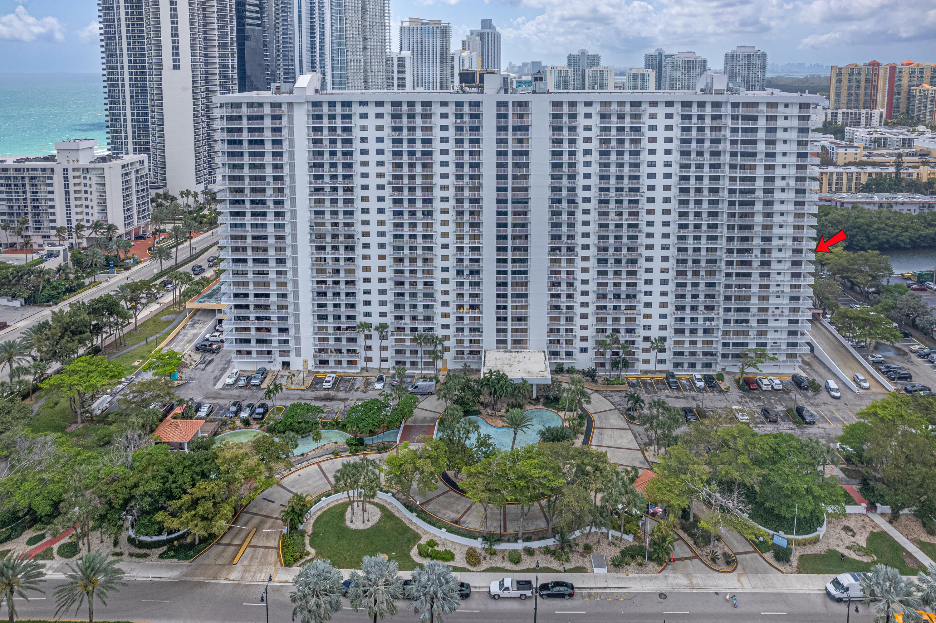 WINSTON TOWERS 600 CONDO - Residential