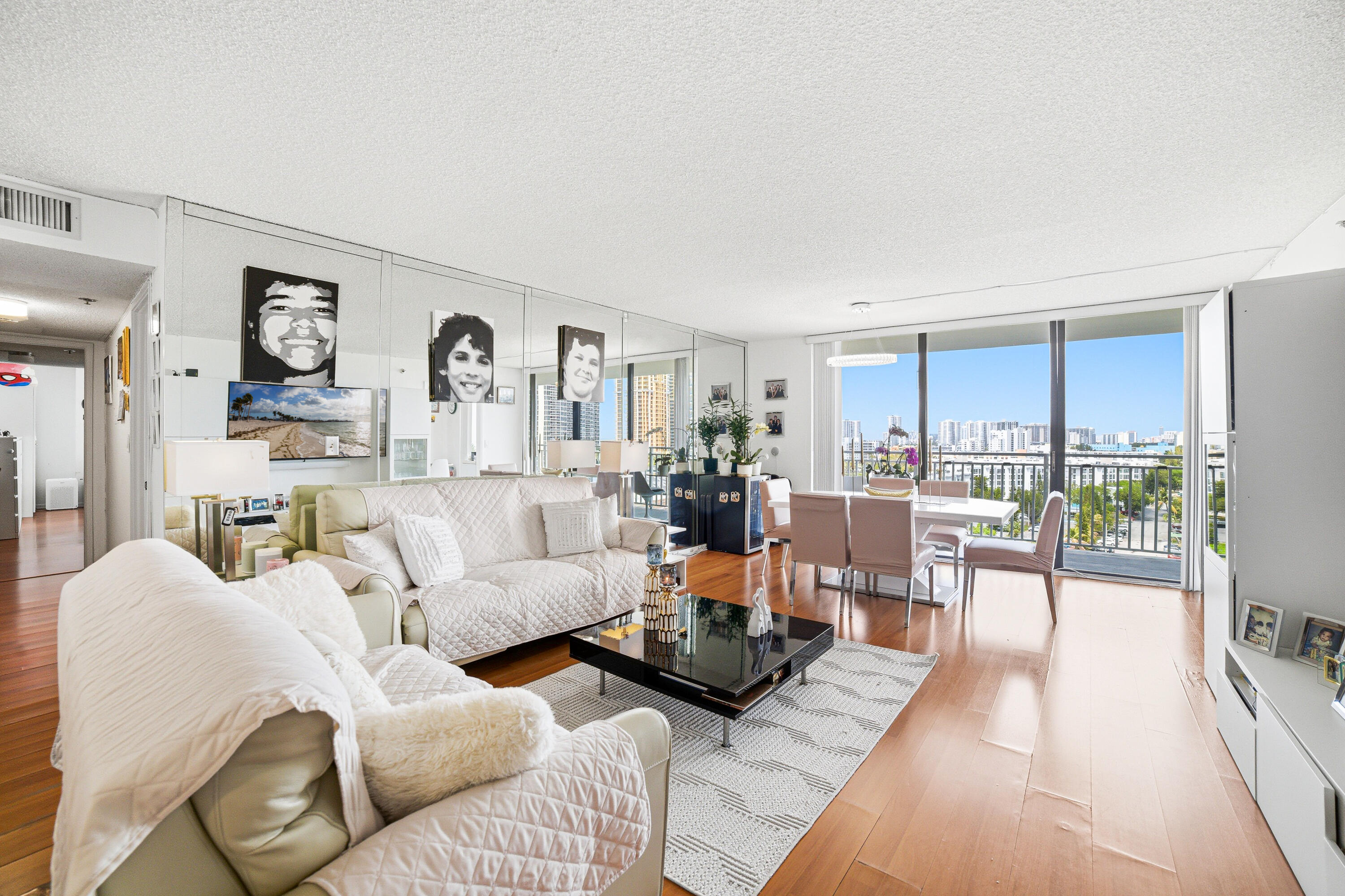 WINSTON TOWERS 600 CONDO - Residential