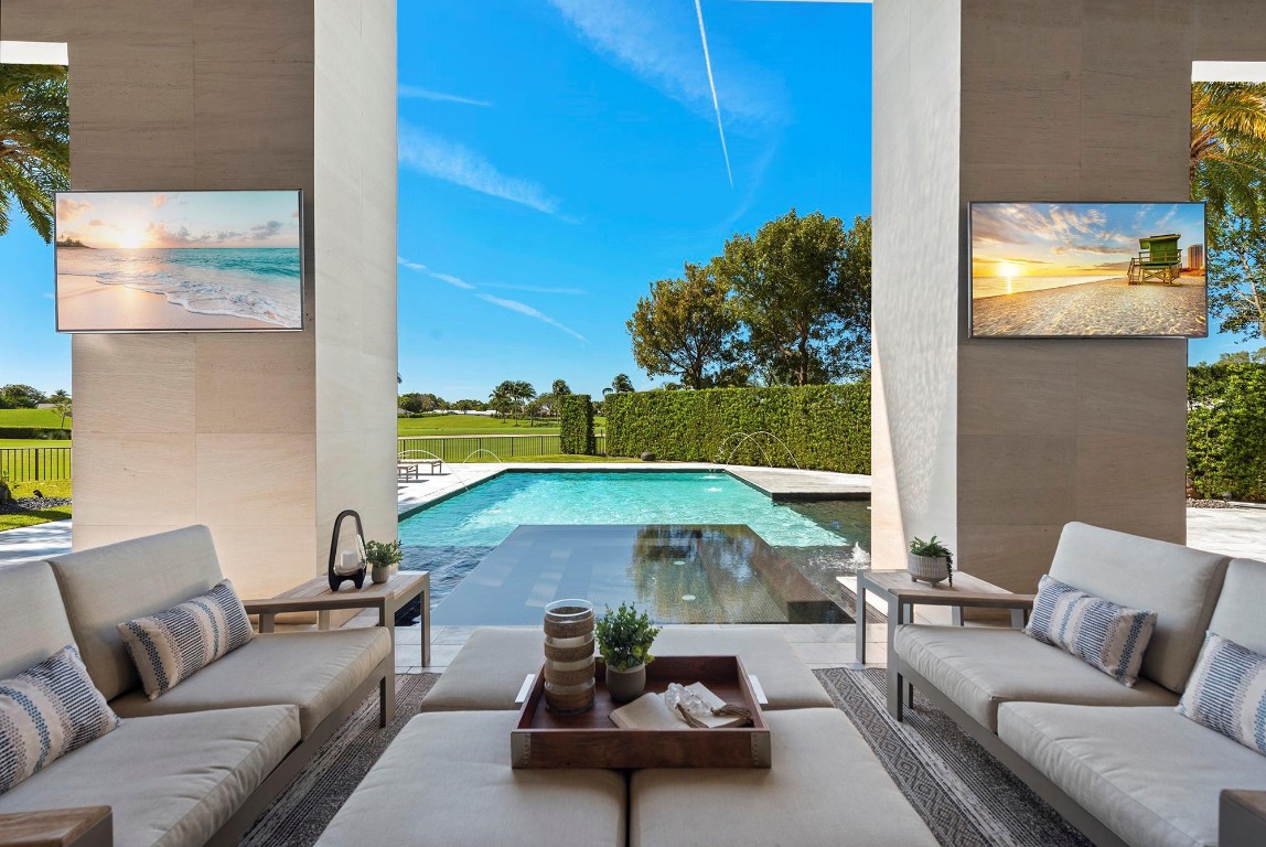 4041 Country Club Lane