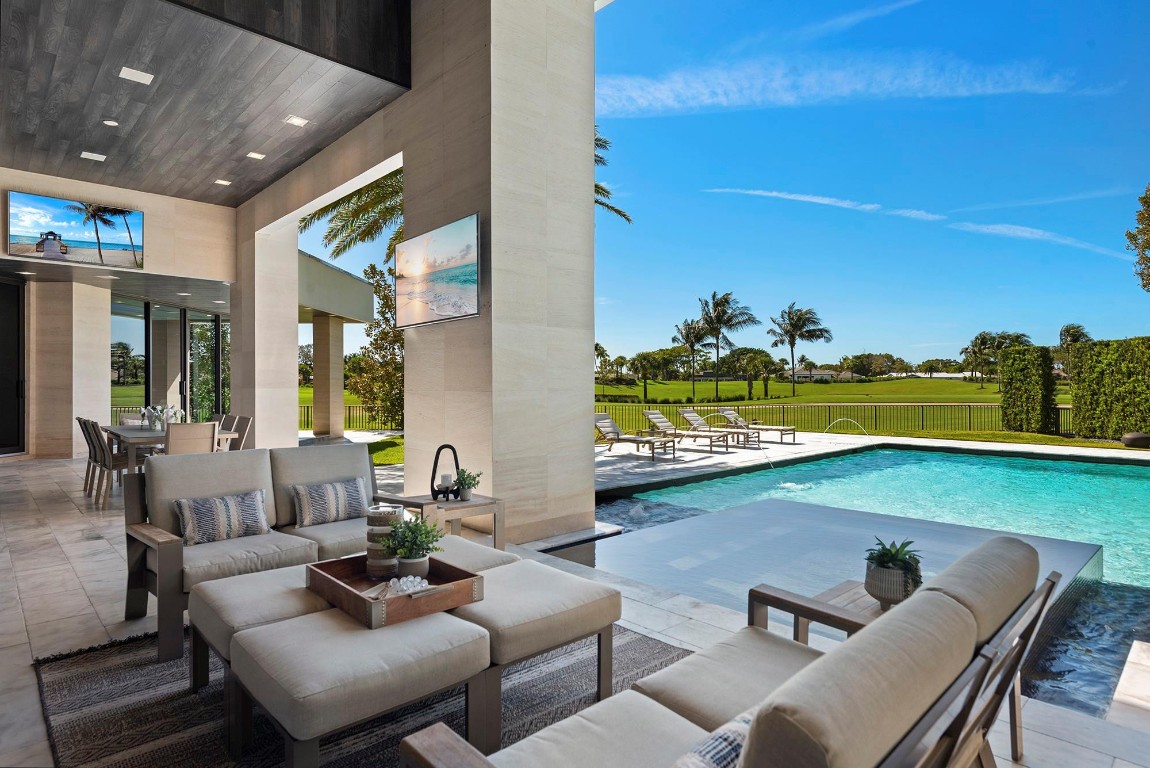 4041 Country Club Lane