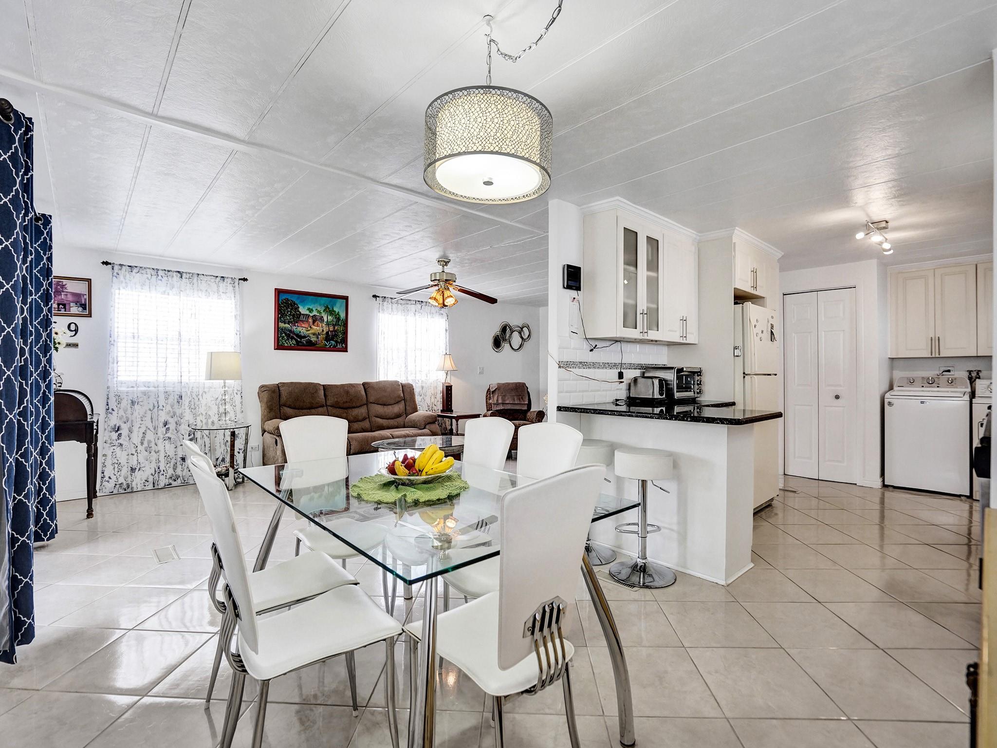 RAVENSWOOD ESTATES & MARI - Residential