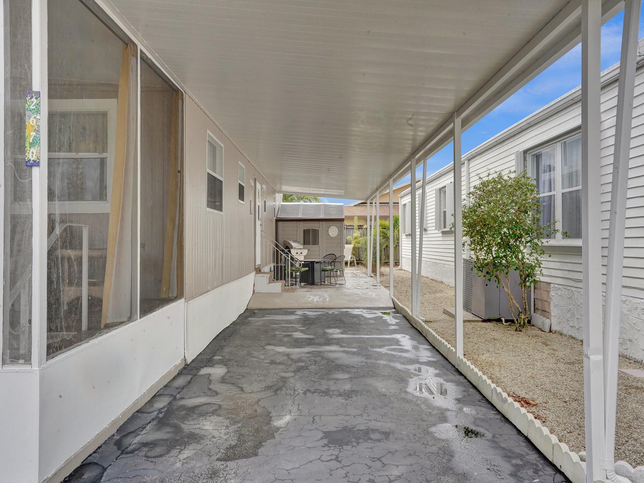 RAVENSWOOD ESTATES & MARI - Residential