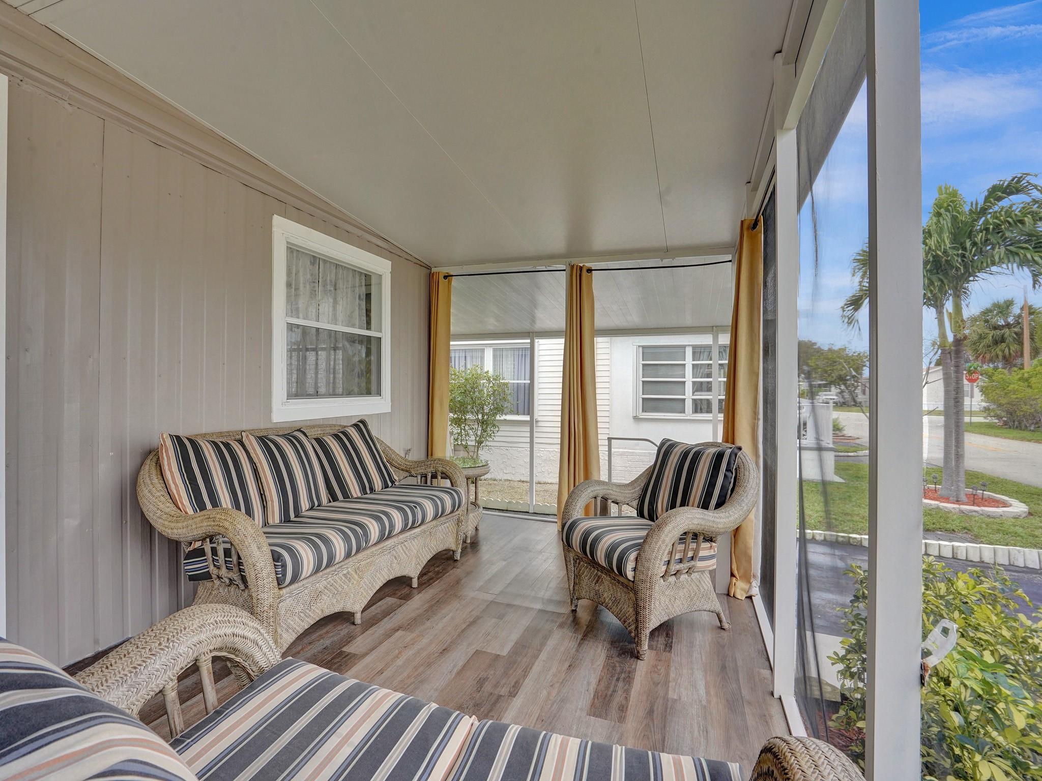 RAVENSWOOD ESTATES & MARI - Residential