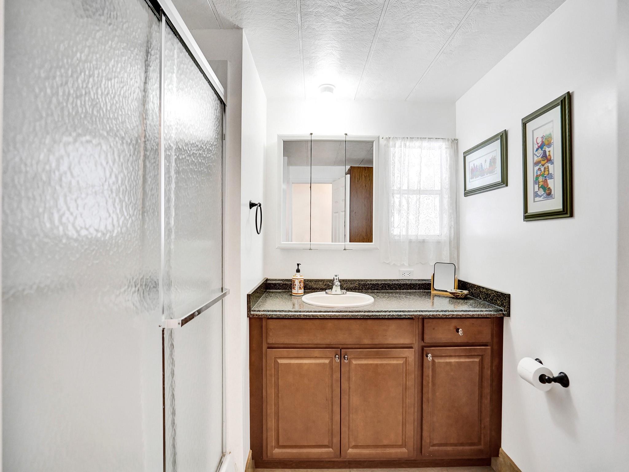 RAVENSWOOD ESTATES & MARI - Residential