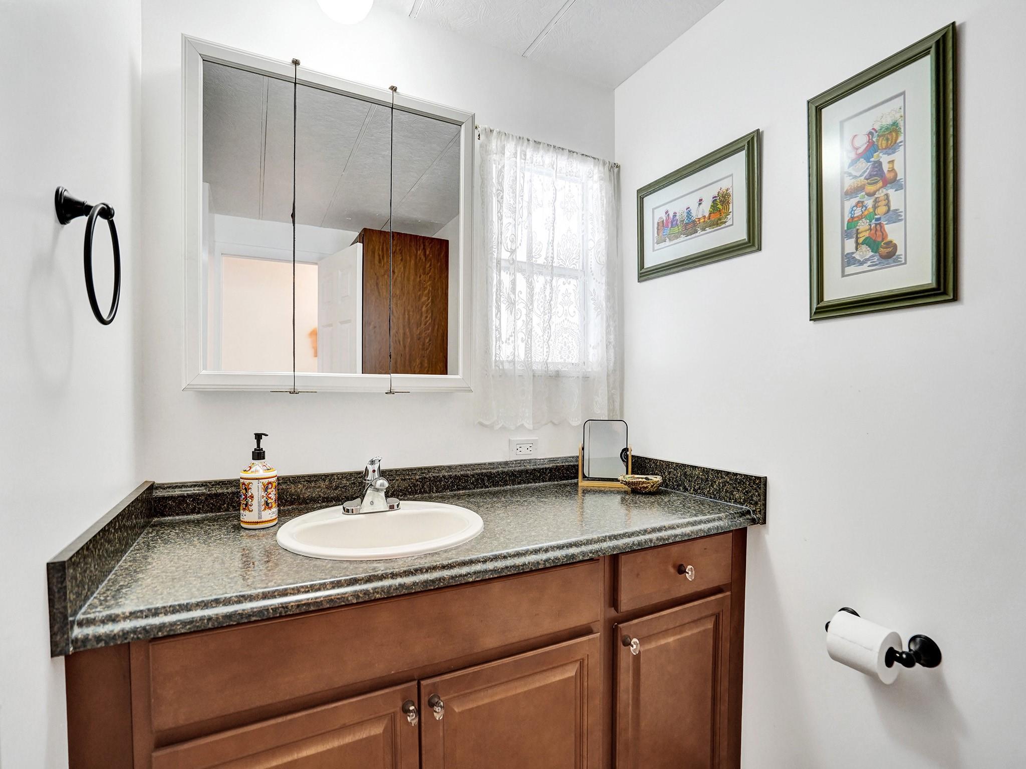 RAVENSWOOD ESTATES & MARI - Residential