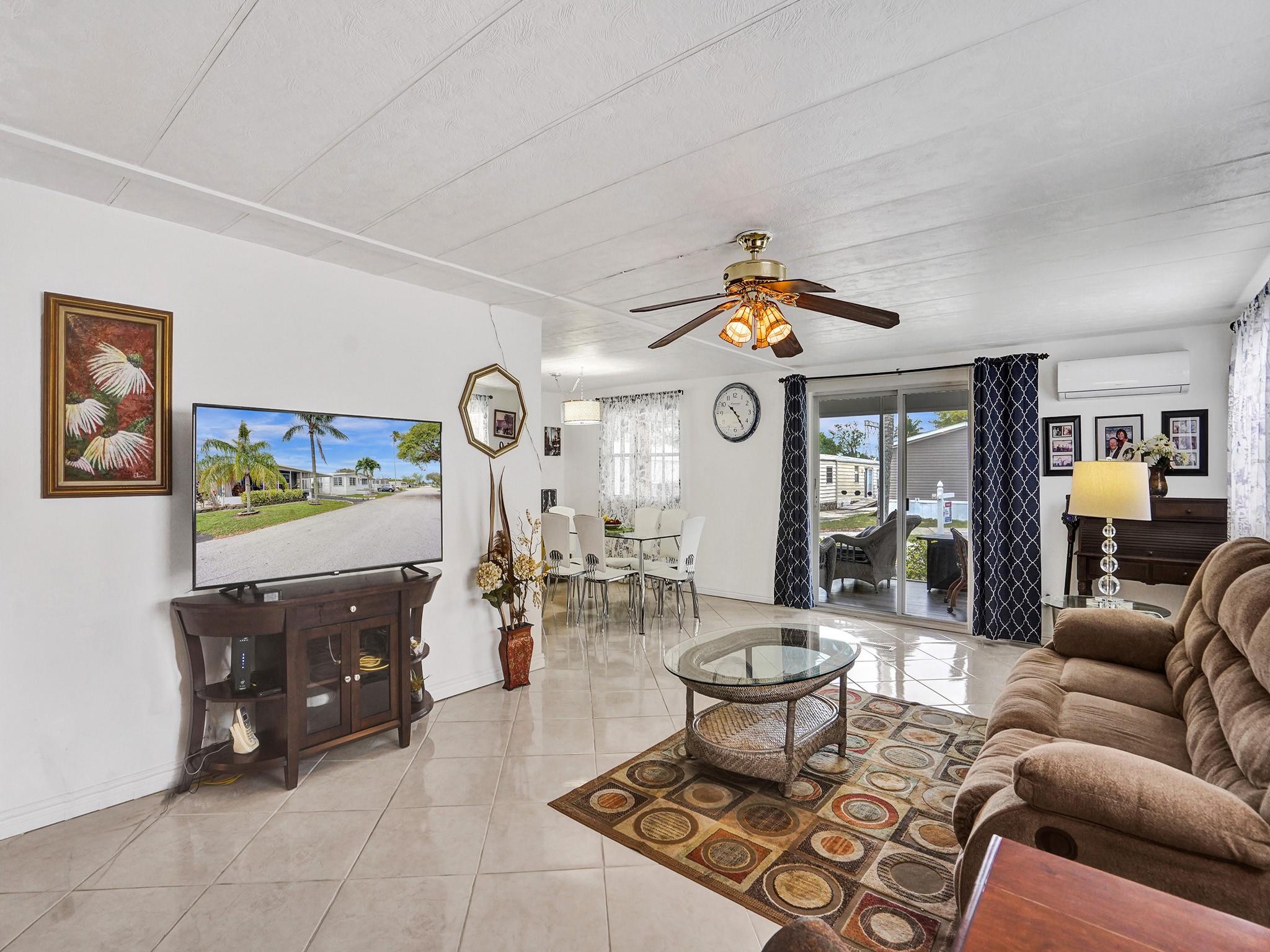 RAVENSWOOD ESTATES & MARI - Residential