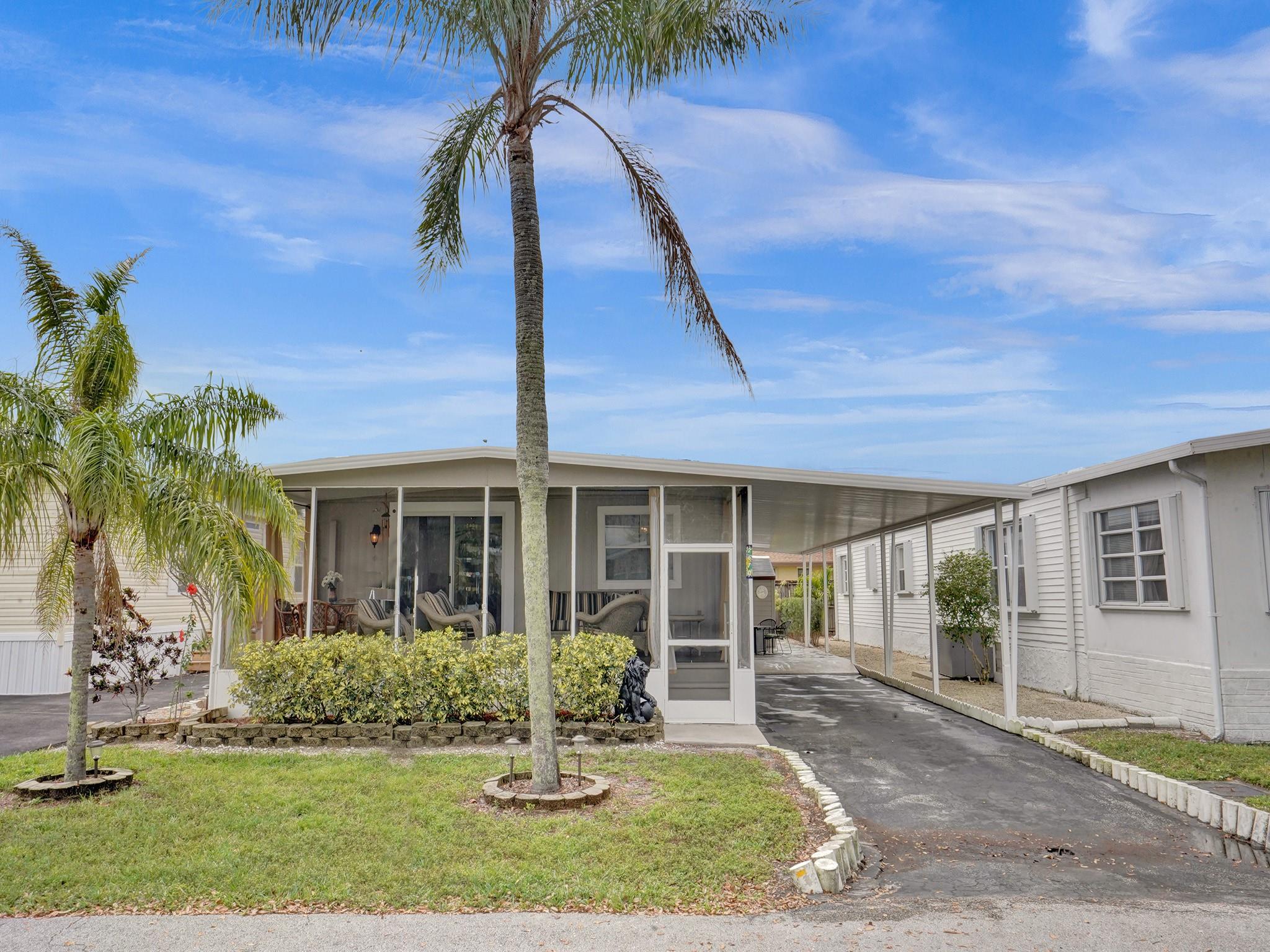 RAVENSWOOD ESTATES & MARI - Residential