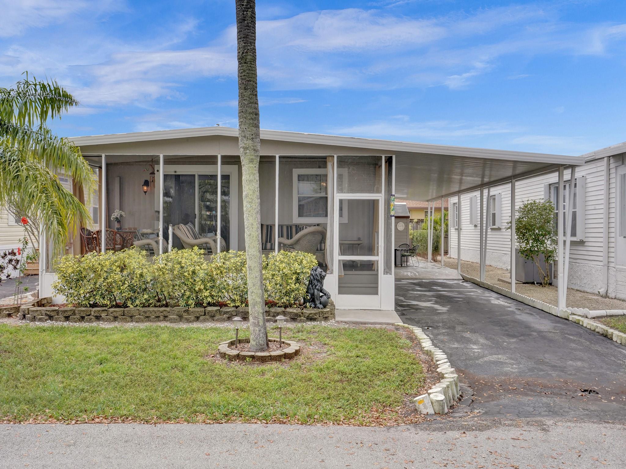 RAVENSWOOD ESTATES & MARI - Residential