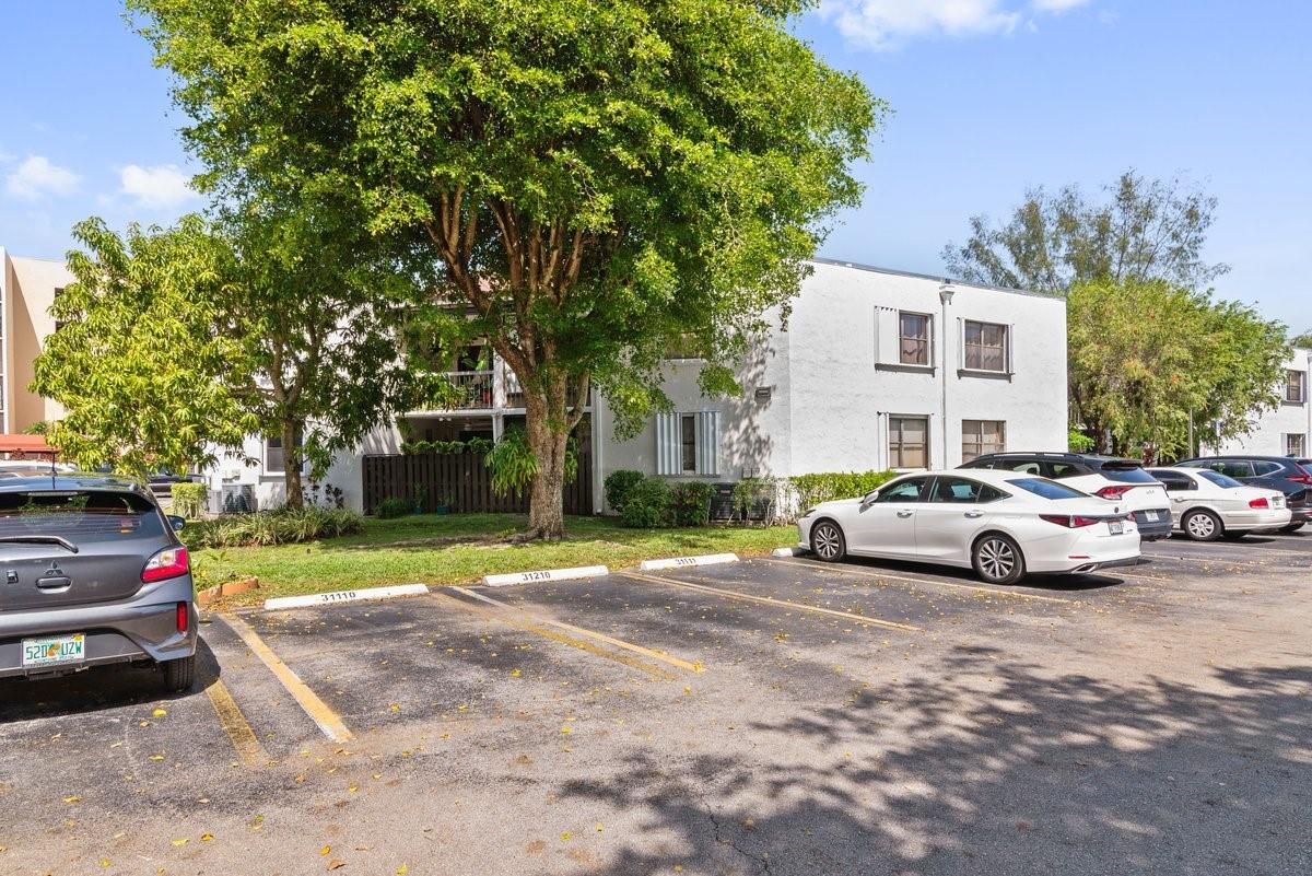 9421 Fontainebleau Blvd 109