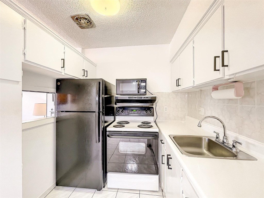 ROLEN LAKE GARDENS - Residential