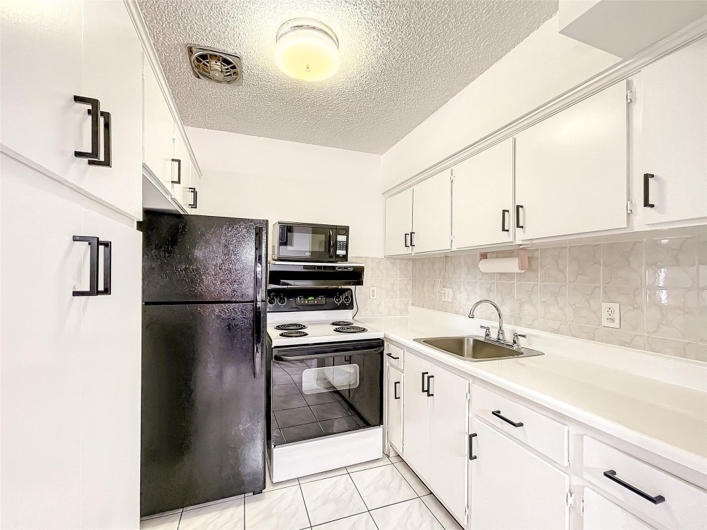 ROLEN LAKE GARDENS - Residential